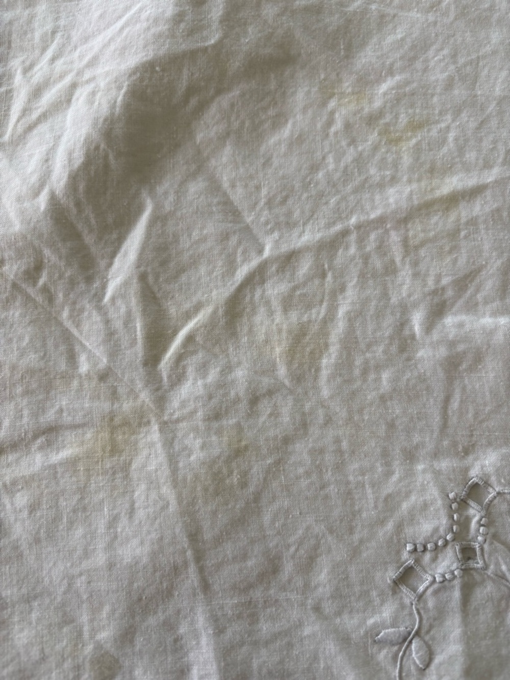 Vintage White Scalloped Edge Linen Napkins - Set of 5